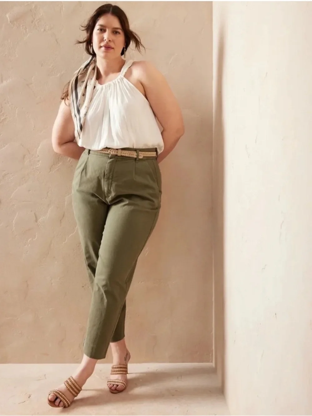NWT - Banana Republic Chino Pleated Crop Pants Army green Plus Size 18